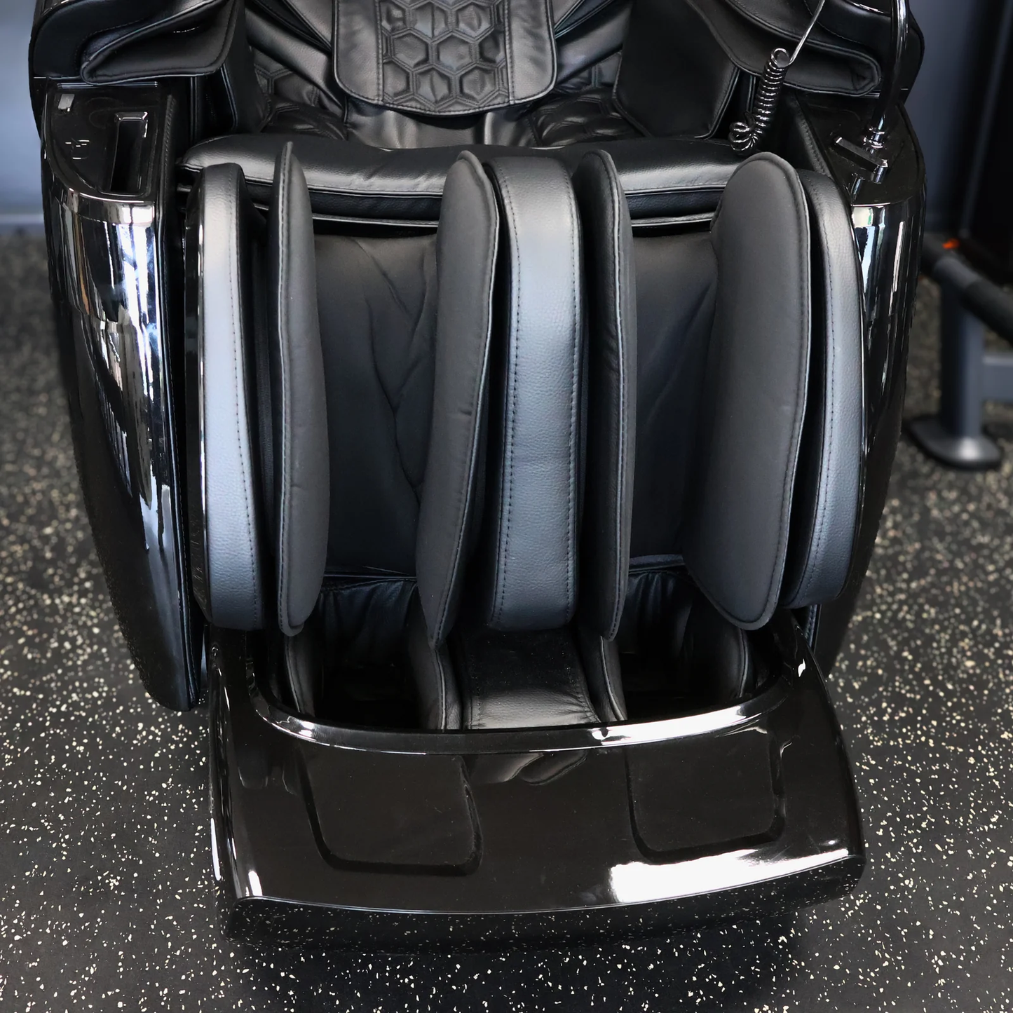 ARROW Signature 3D & 4D Dual Manipulator SL Track Zero Gravity Massage Chair