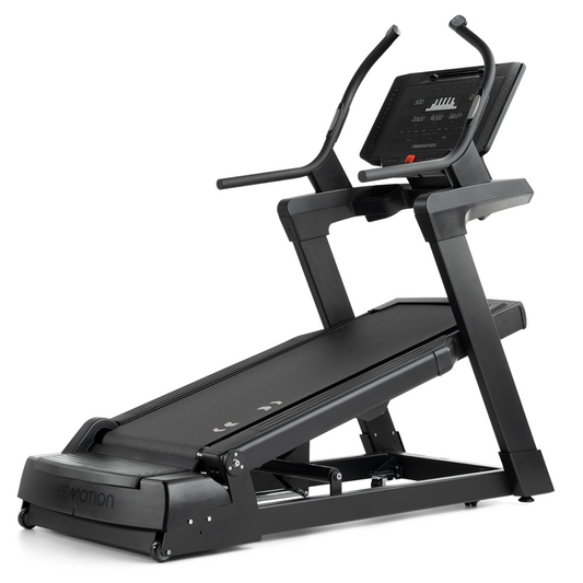 FreeMotion Commercial i10.9b Incline Trainer