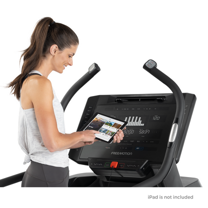 FreeMotion Commercial i10.9b Incline Trainer