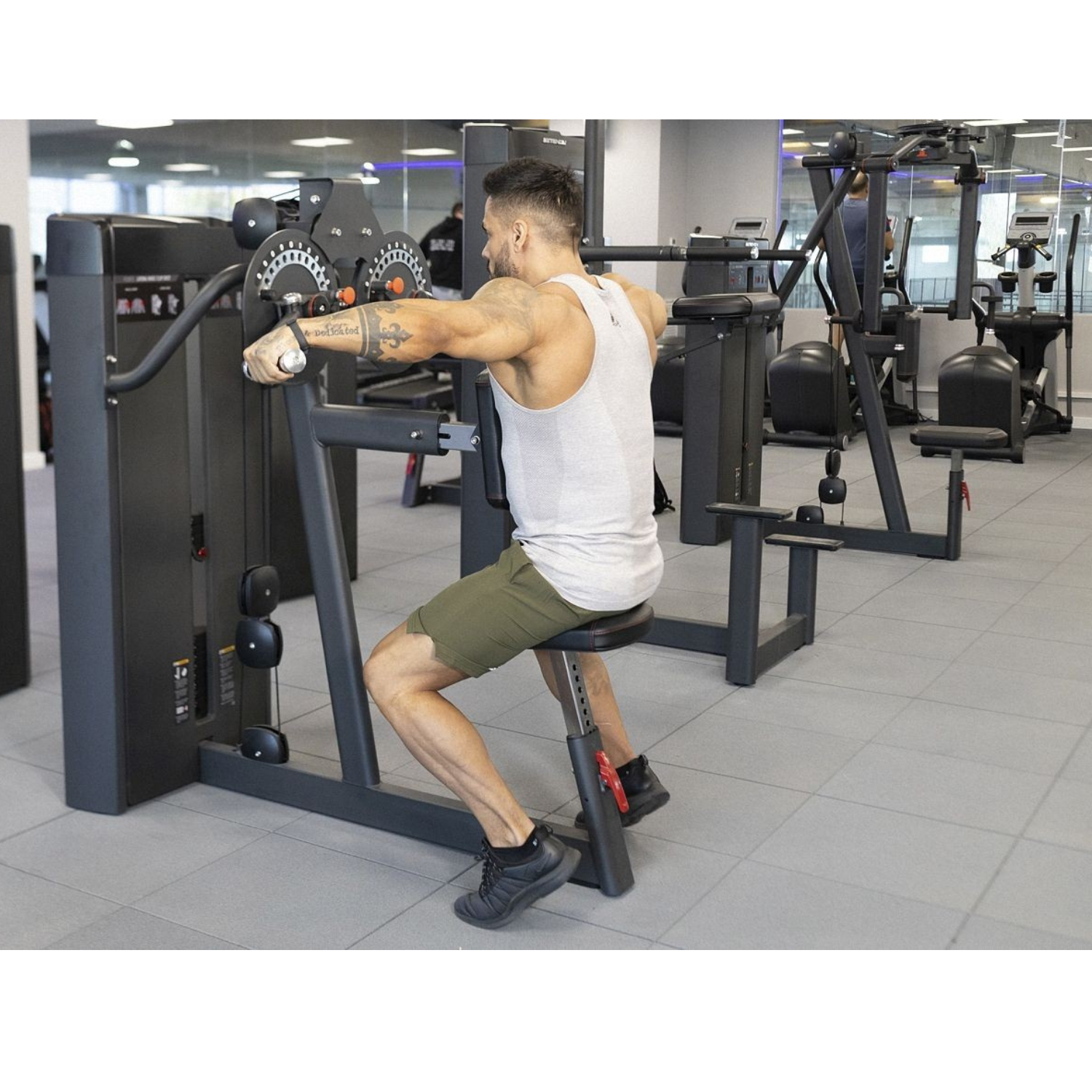 -Commercial Deltoid Trainer-Gym Direct