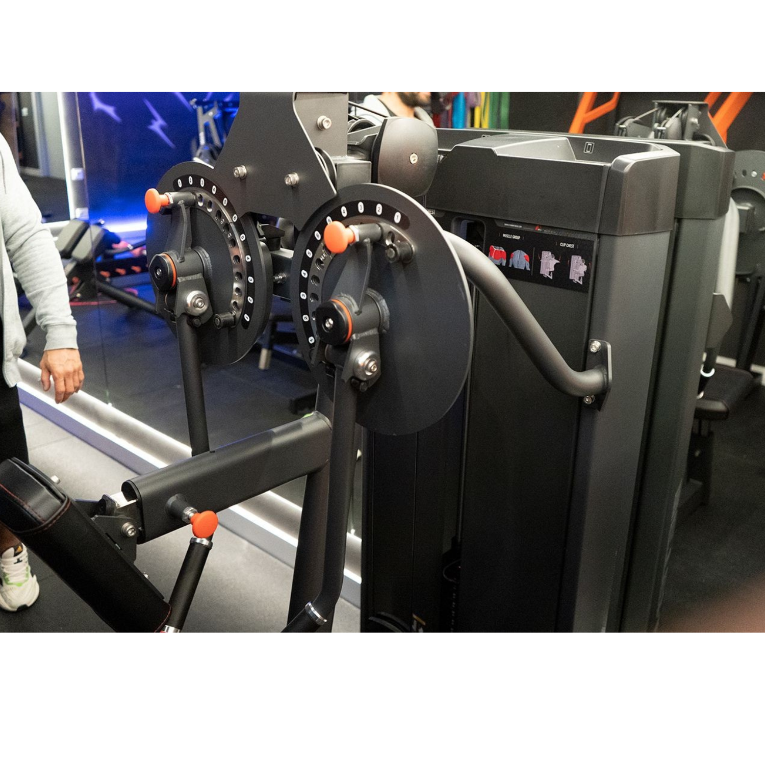 -Commercial Deltoid Trainer-Gym Direct