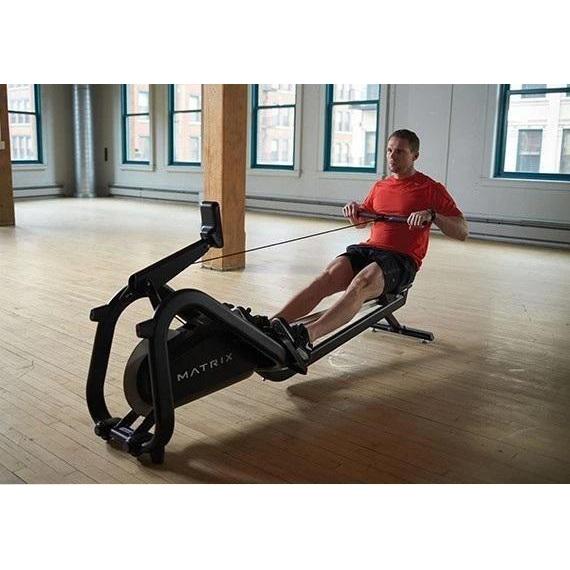 Matrix Commercial Rower – Gym Direct